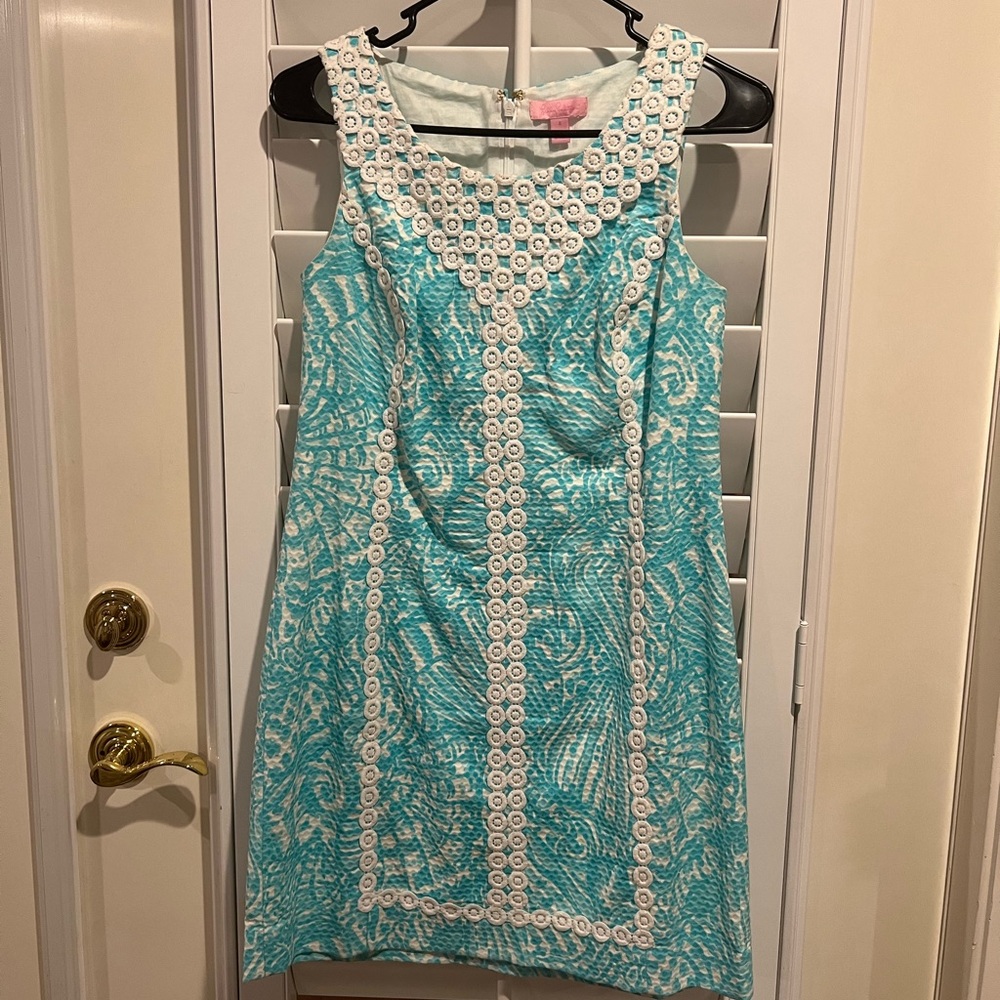 Lilly Pulitzer blue shift dress